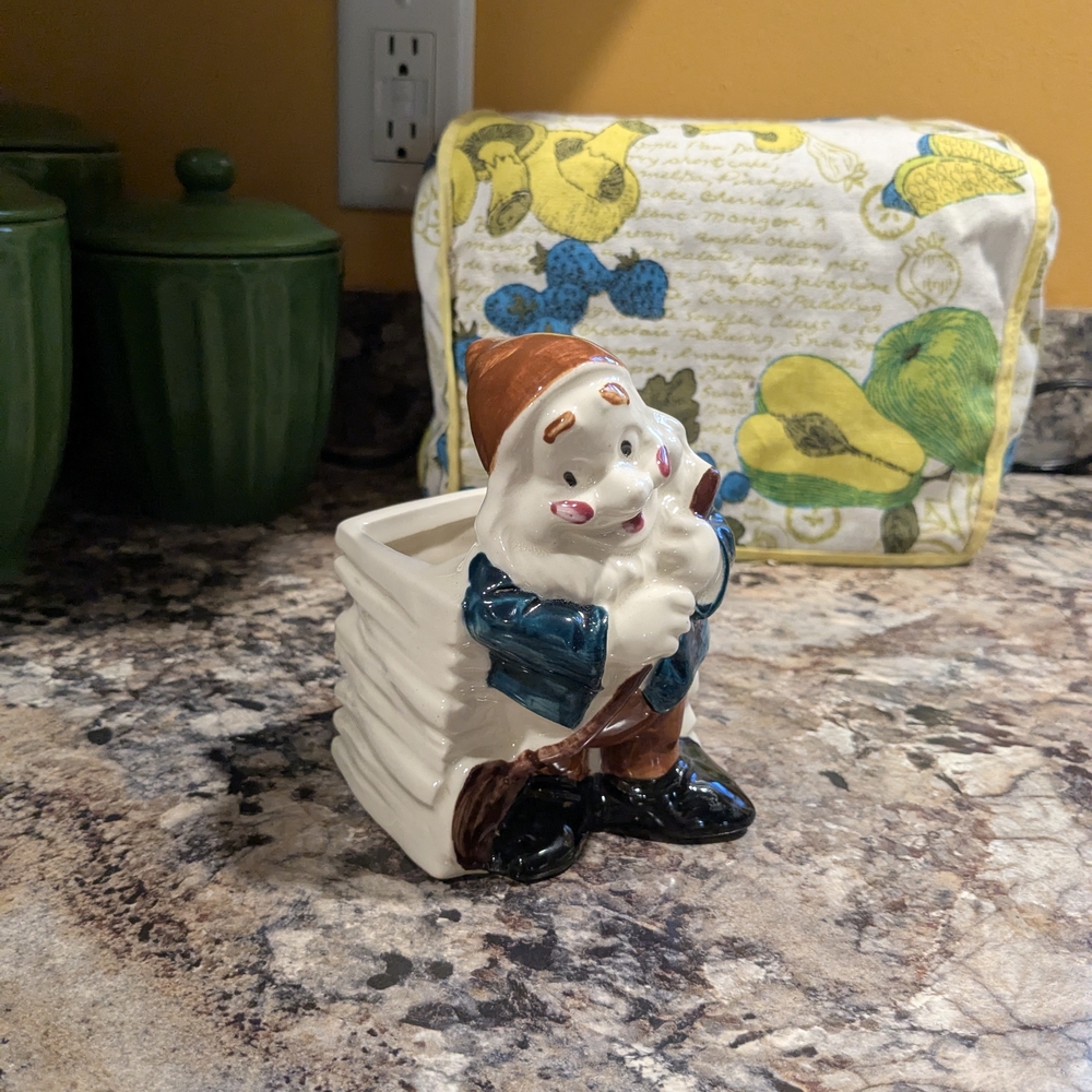 Vintage Disney Dwarf Ceramic Planter Snow White